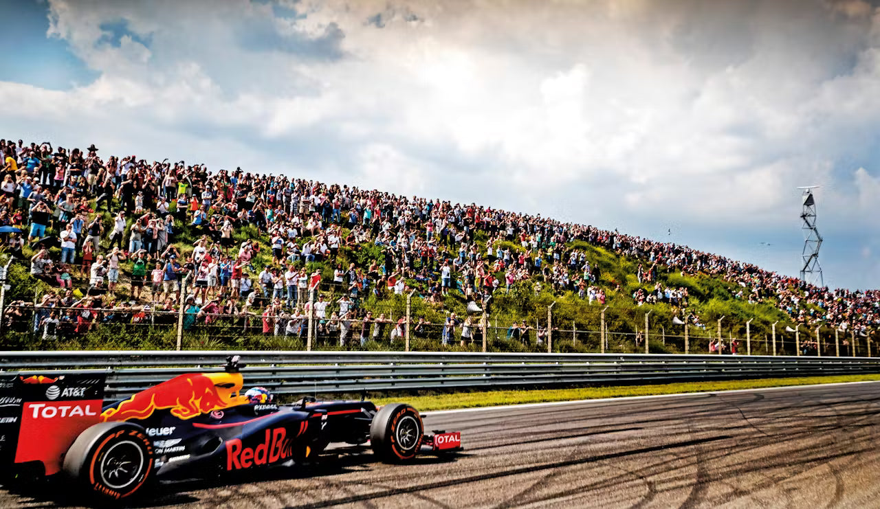 Load video: GP Travel at Zandvoort